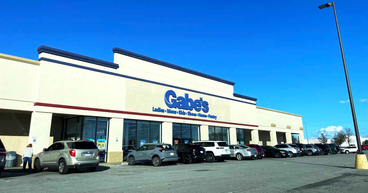 The Enormous Discount Store In Missouri Where You’ll Find The Coolest Stuff For Dirt Cheap