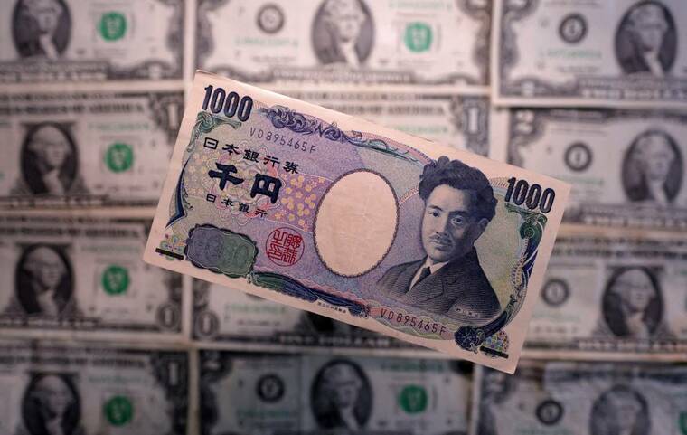 Dollar gains as yen weakens ahead of U.S. inflation data