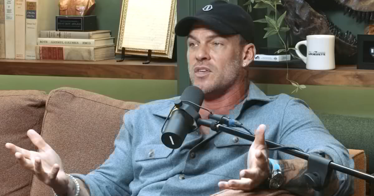 ‘Reacher’ Star Sounds Off After Podcaster Tells Him to ‘Let Go’ of Trump Hate