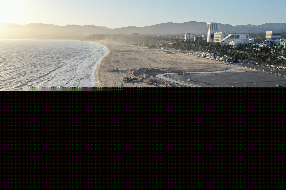 High bacteria levels prompt stay-out-of-the-water warning at Santa Monica Pier and Venice Beach