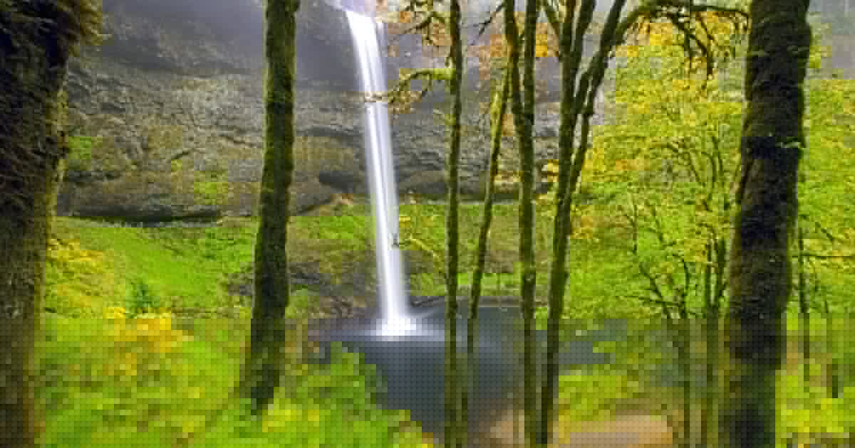 20yo dies after slipping off 177-foot waterfall while posing for pictures