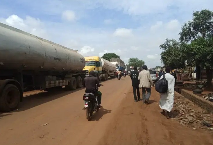 Protesters block Mokwa-Bida Highway over rising banditry