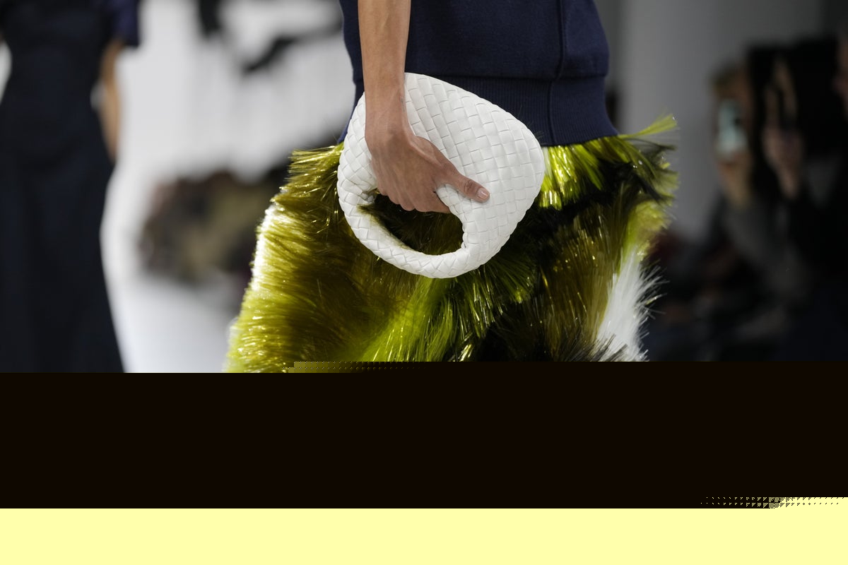 Louise Trotter's Bottega Veneta premiere delves into the house's craftsmanship with looks that swirl