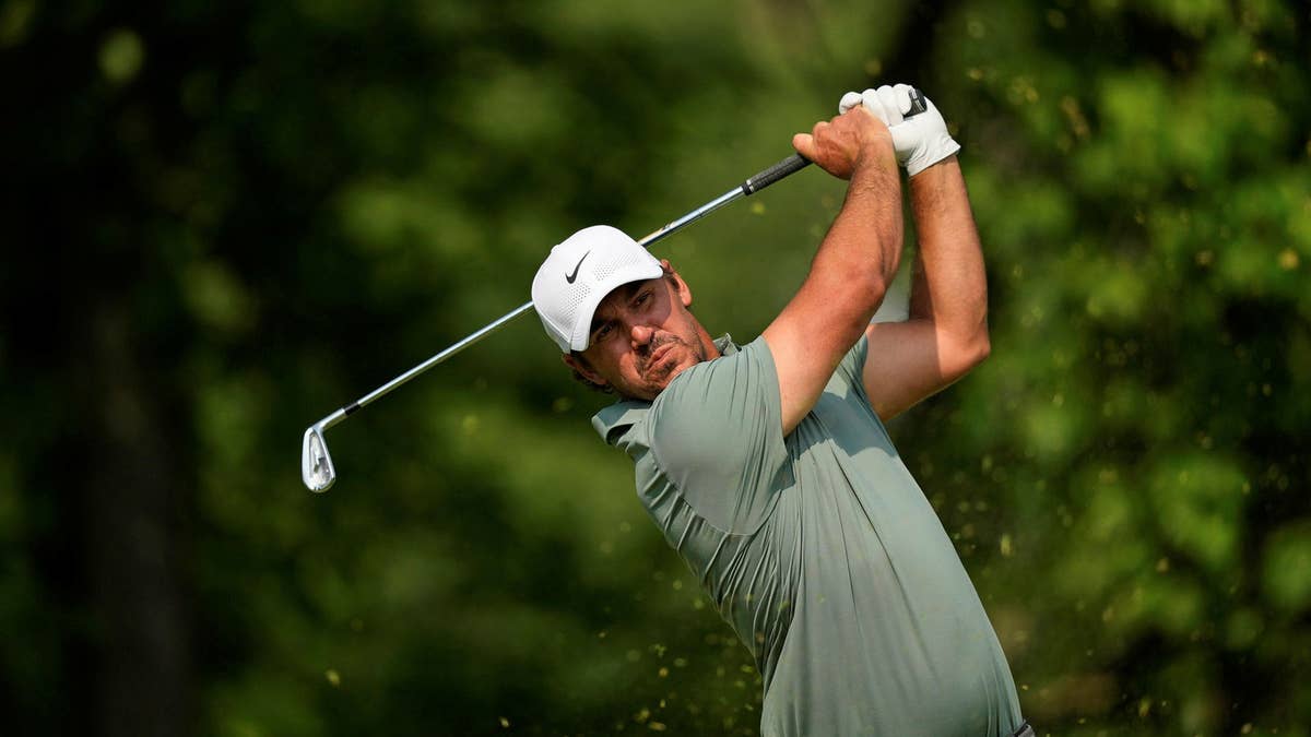 Han pliktar en halv miljard för att lämna LIV Golf