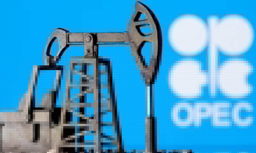 Petrolul s-a ieftinit cu 4% după ce OPEC+ a majorat producția, iar Donald Trump a anunțat noi negocieri cu Iranul