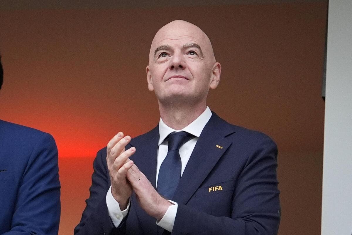 « Une ligne que les institutions gouvernant le football ne devraient jamais franchir » : levée de boucliers contre la Fifa, sommée de renoncer aux investissements privés