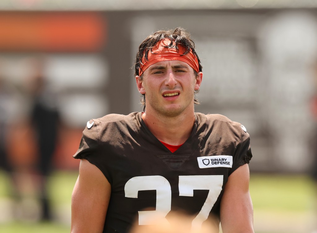 Browns sign Mentor graduate, injury-free Luke Floriea to practice squad