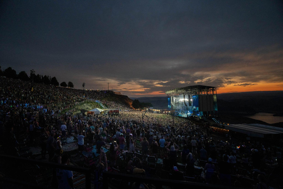 Dave Matthews Band Announce New Live LP ‘Take Me Back Live from the Gorge,’ Featuring Full Historic Delivery of ‘Before These Crowded Streets’ with Béla Fleck and Jake Simpson