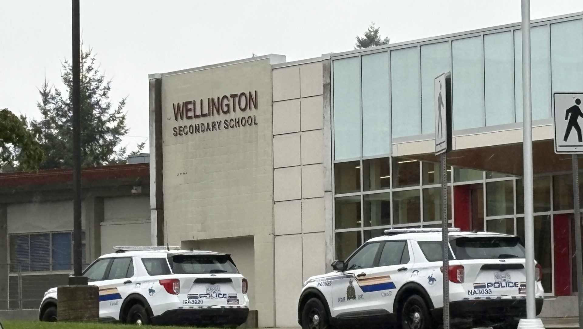 Police boost presence at two Nanaimo schools after threat received