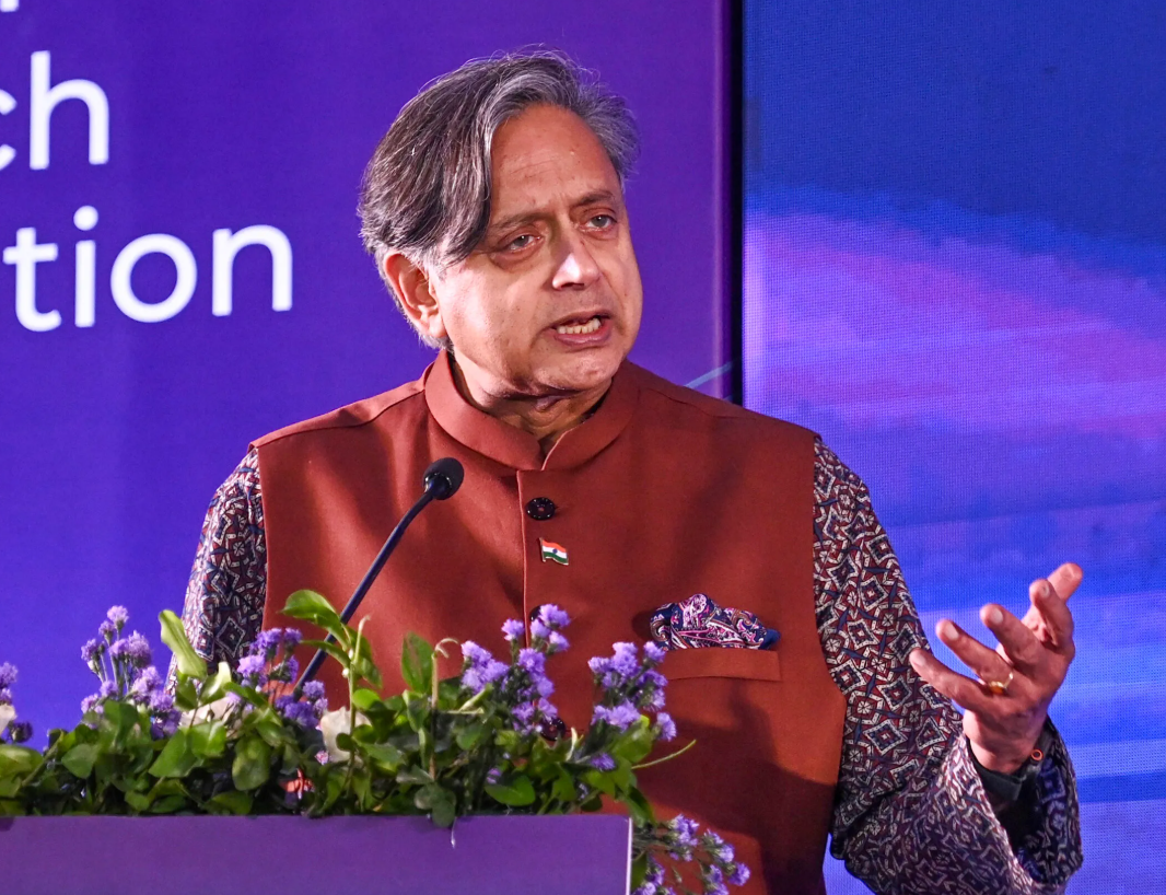 BJP praises Tharoor after ‘public connection’ remarks