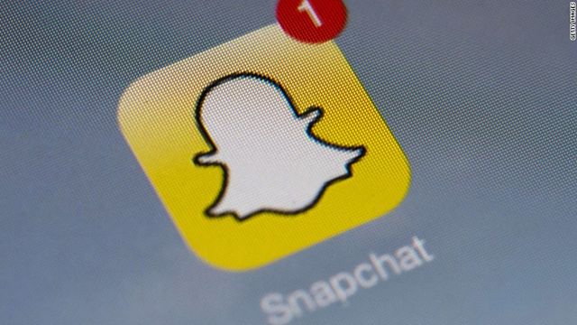 Snapchat Bans AI-Generated Videos From Spotlight Tab