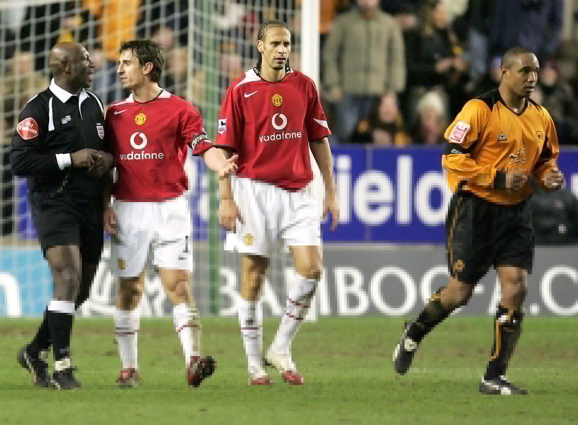 Man Utd avoid repeat of 2006 transfer crisis which forced Rio Ferdinand to play in central midfield
