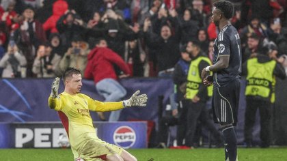 El Benfica de Mourinho dejó al Real Madrid fuera de los ocho mejores de la Champions League