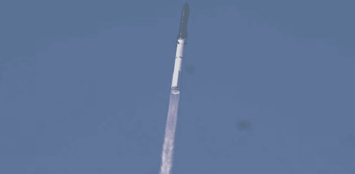 SpaceX launches Starship on successful test flight