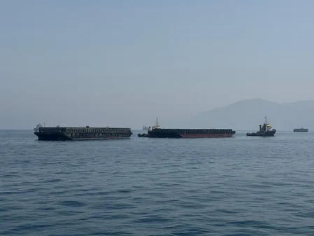 Ships taking funds to face Hormuz ban: Iran