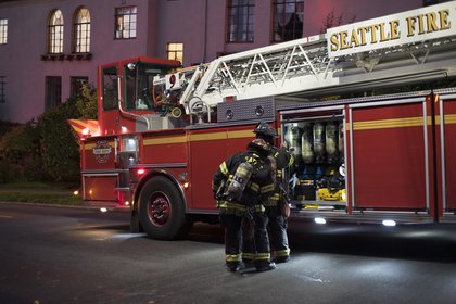 07:35 | sixx | Seattle Firefighters – Die jungen Helden