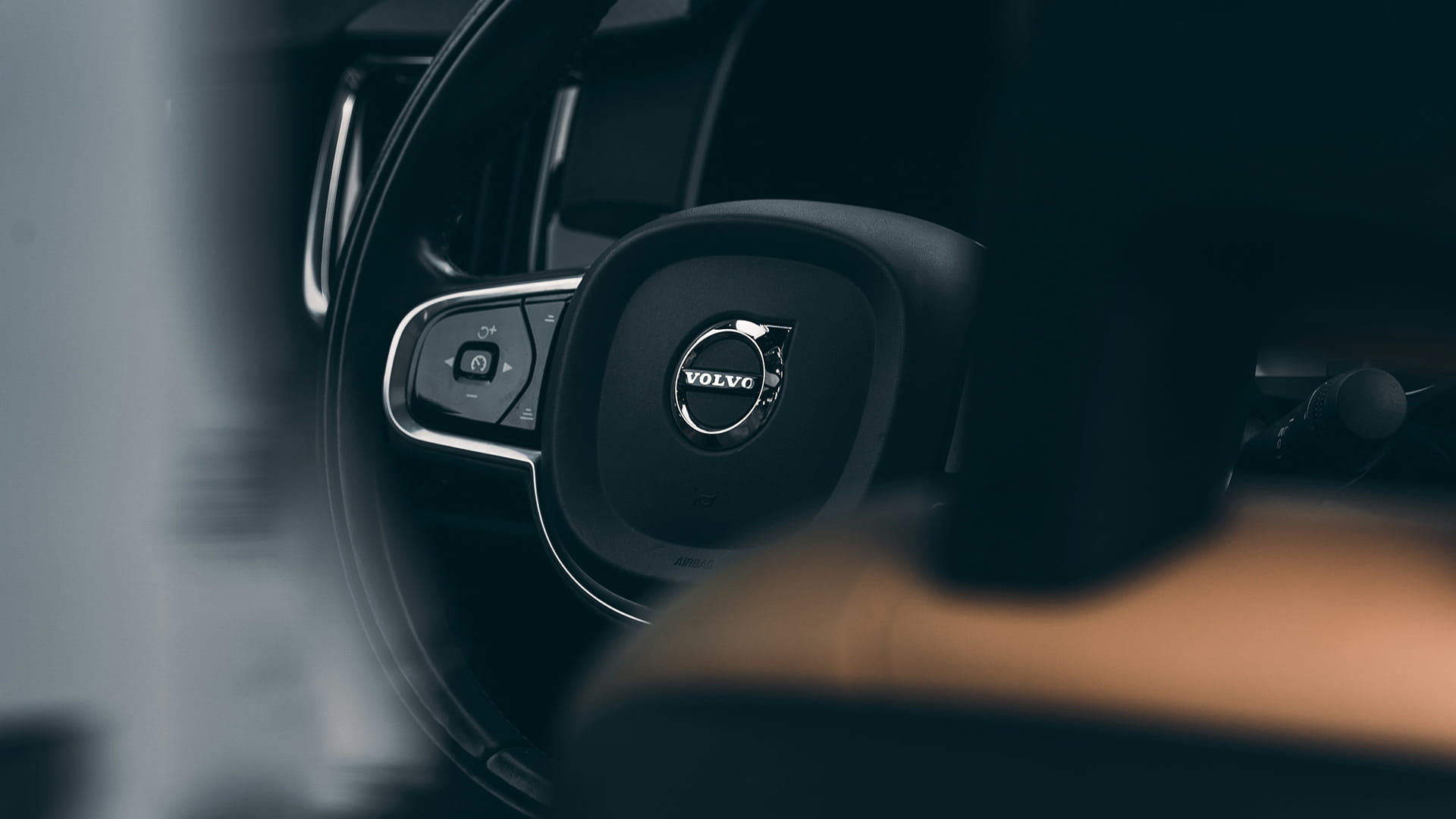Volvo China leans on Geely for first D-segment sedan, targeting the Maextro S800