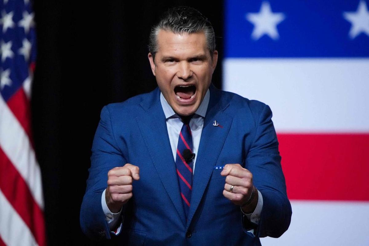 Hegseth sferza i generali Usa : "Basta barbe e capelli lunghi . È ora di prepararsi alla guerra"