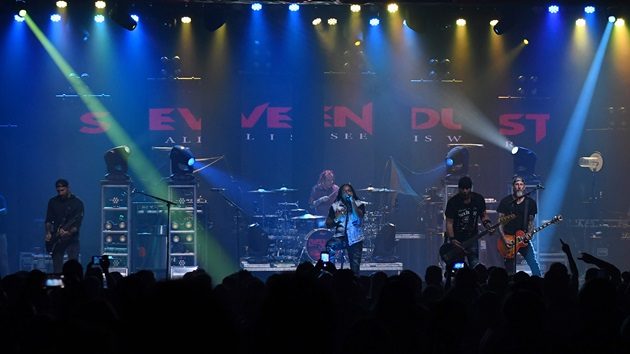 Catch a still hungry-to-prove Sevendust on Dead/Seven tour with Theory of a Deadman