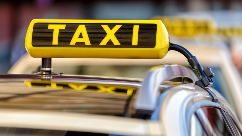 Ministry of Internal Affairs extends licensing deadline for taxi services