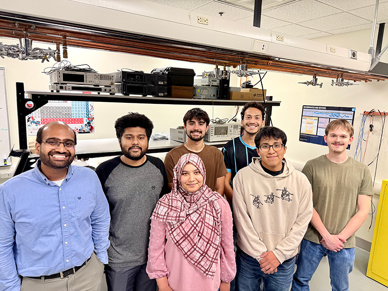 Srinivasan earns NSF award to launch groundbreaking photonics research