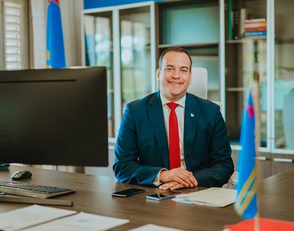 Minister Geoffrey Wever: Permiso pa negoshi nobo a crece cu 16% den 2025 compara cu 2024