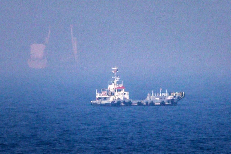 UN urges evacuation of 6,000 sailors stranded in Hormuz strait