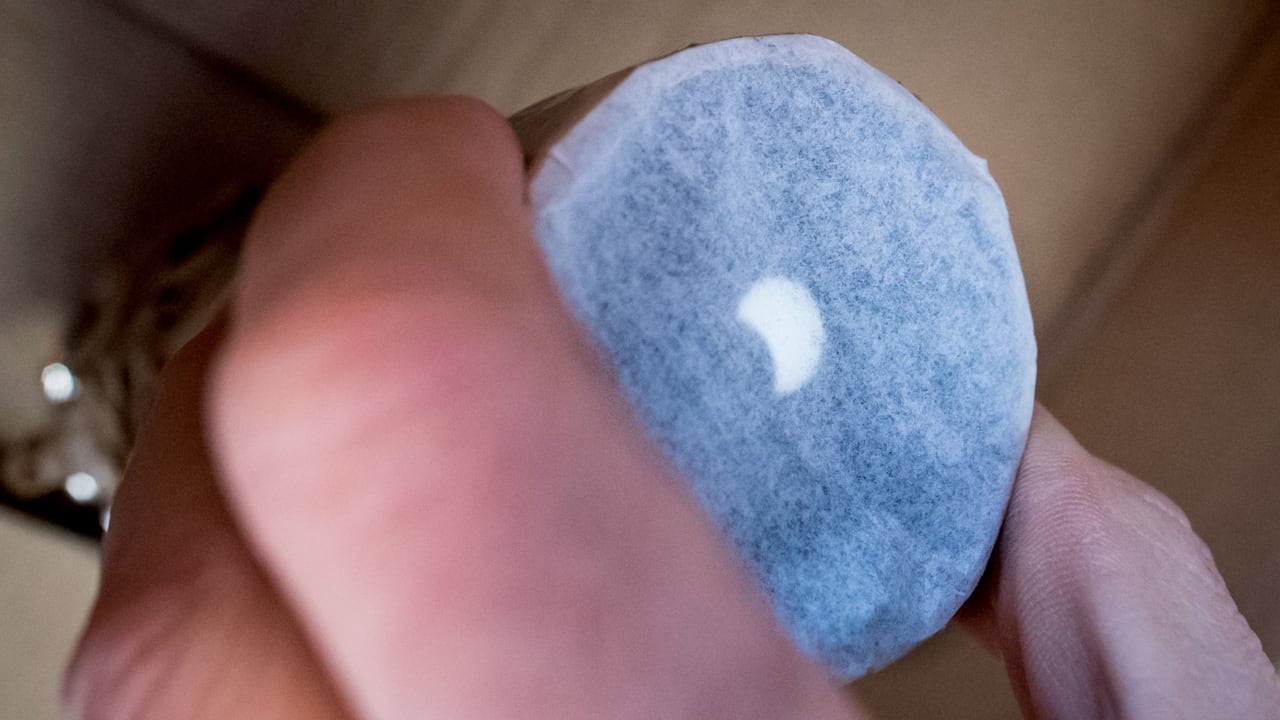 Keine Brille für die Sonnenfinsternis? - So bauen Sie sich in 5 Minuten eine Lochkamera