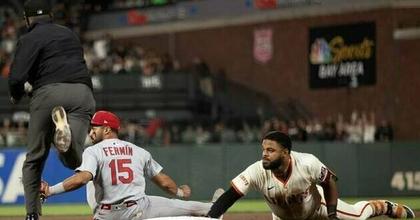 Four-run inning propels Cardinals to win over Giants