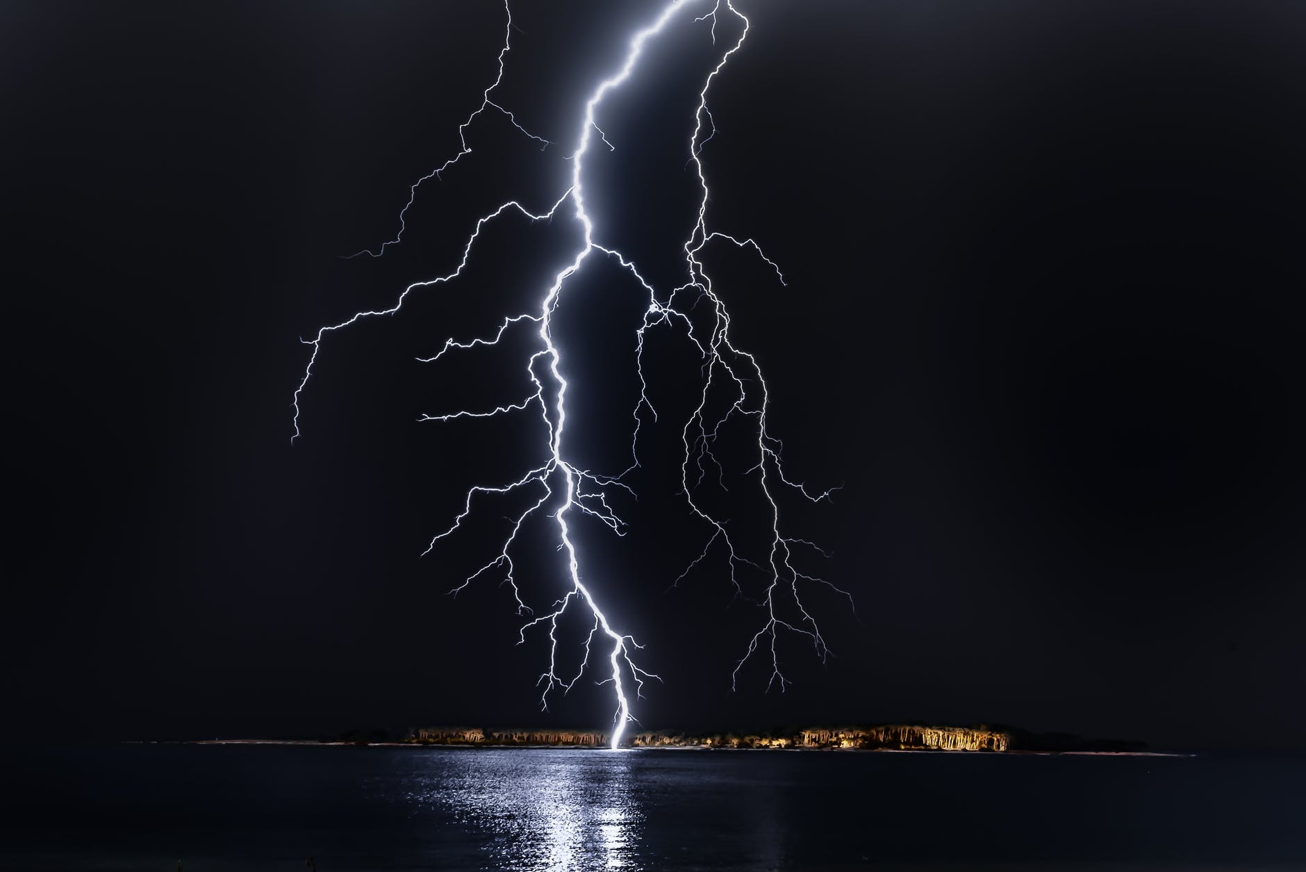 On Saturday, August 8th, over 600 lightning strikes were recorded in a massive storm over Mérida