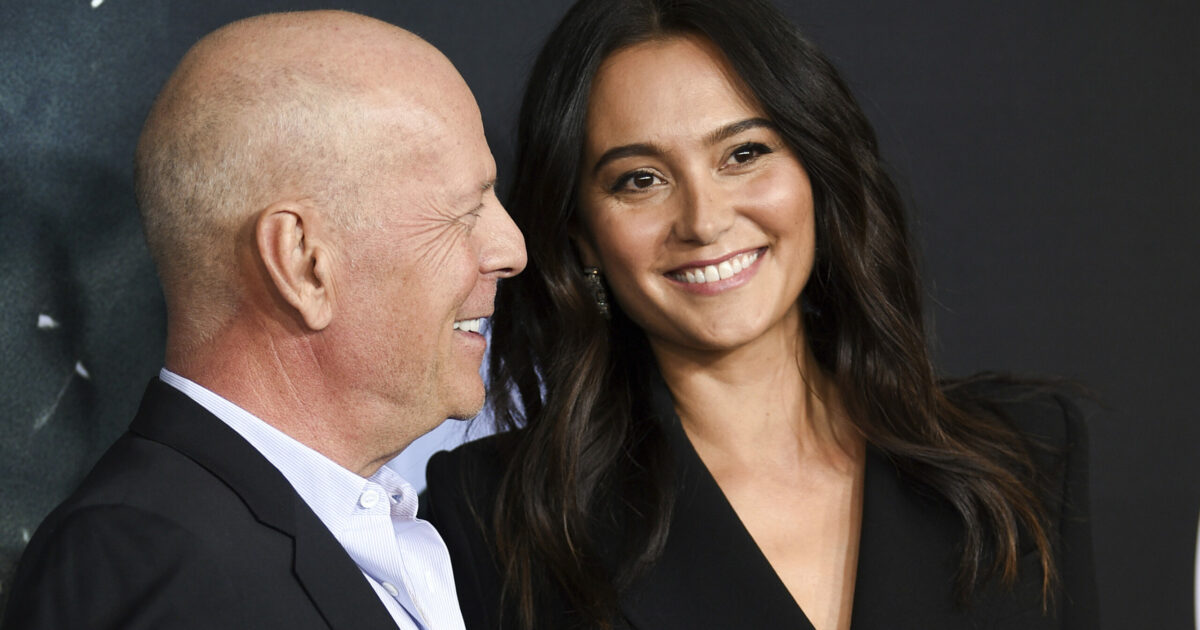 “Bruce Willis non sa di avere la demenza. Non l’ha mai capito, sono davvero felice di questo”: parla la moglie Emma Heming