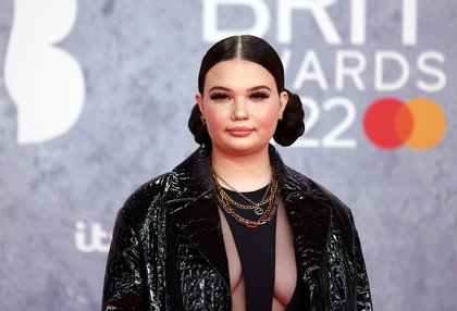 Lola Young Says She Is “Going Away For A While” Following Onstage Collapse