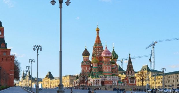 Несмотря на значительные доходы от нефти, дефицит бюджета РФ резко возрос, - Bloomberg