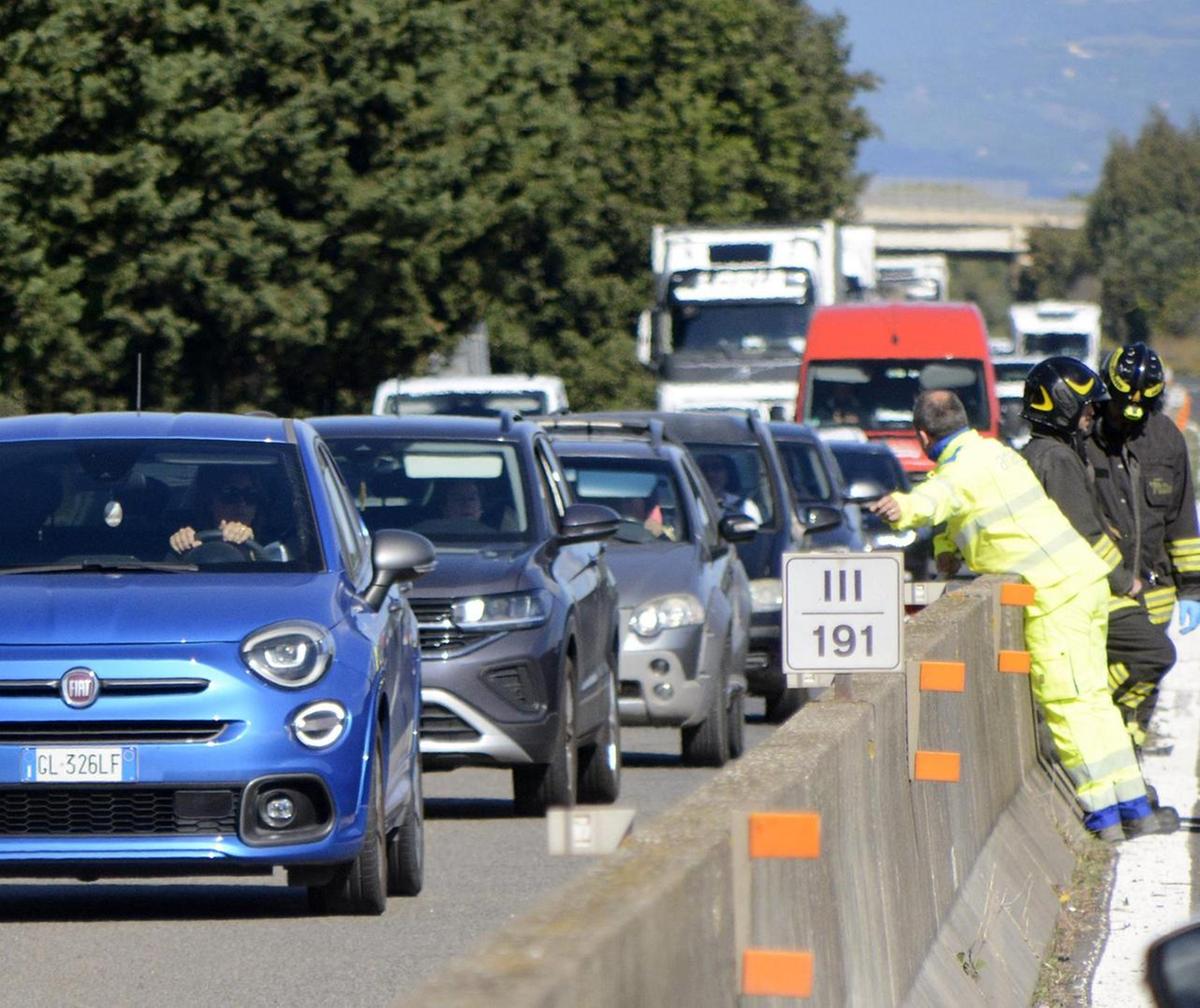 Corsia chiusa per ore. Traffico deviato sulla Provinciale 152