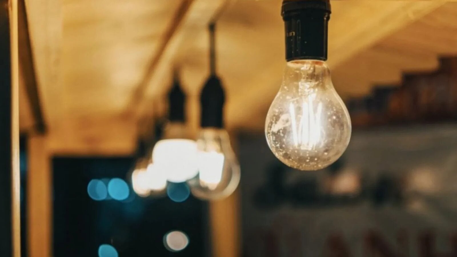 Cum pot companiile să reducă rapid costurile cu energia fără investiții masive
