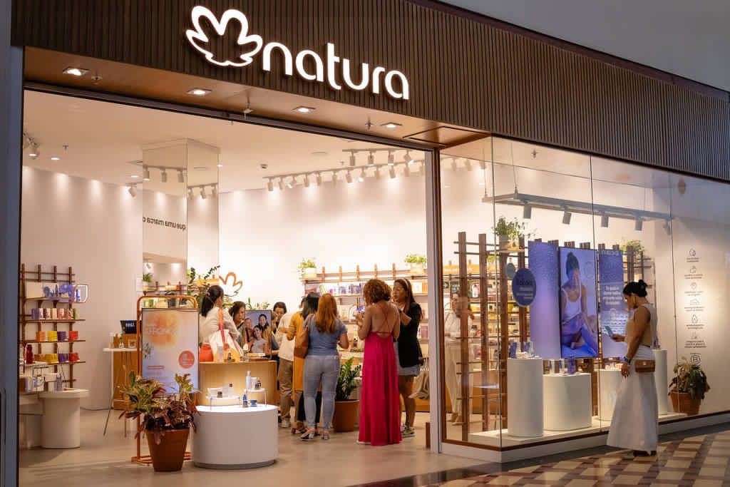 Natura diz que far correo de rota aps queda do lucro