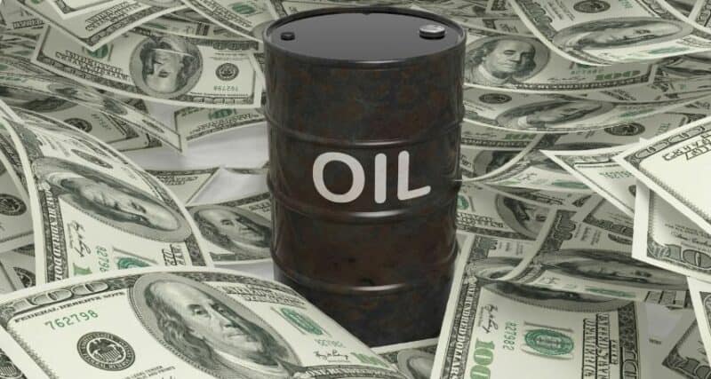 Petrolul Brent a scăzut sub 80$/baril, cel mai mic preț din ultimele trei săptămâni, pe fondul negocierilor privind redeschiderea Strâmtorii Ormuz. Carburanții din România ar trebui să se ieftinească în zilele următoare
