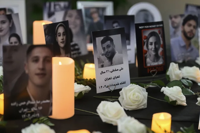Iranians in Detroit area mourn protesters killed in Iran amid crackdown