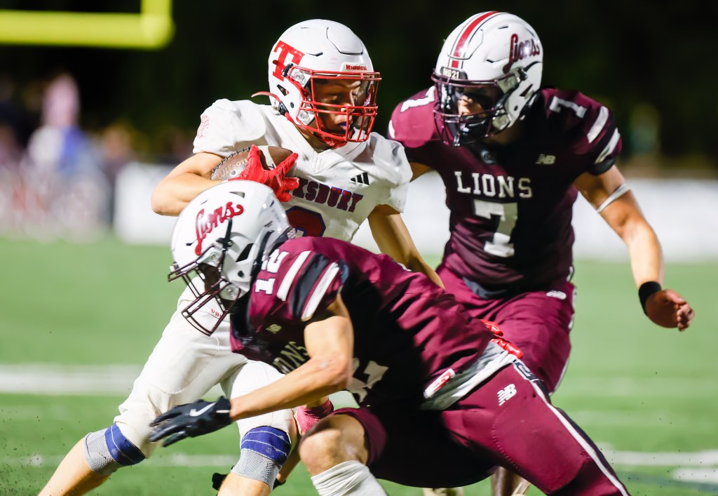 Tewksbury gets past determined Chelmsford on the road, 36-17