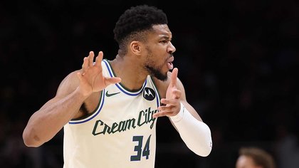 Bucks can't fall into Knicks trap as Giannis trade partner