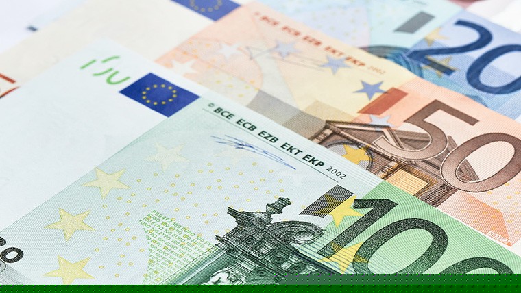 Česká republika v prvním pololetí získala z EU o 38,2 mld. Kč více než sama zaplatila