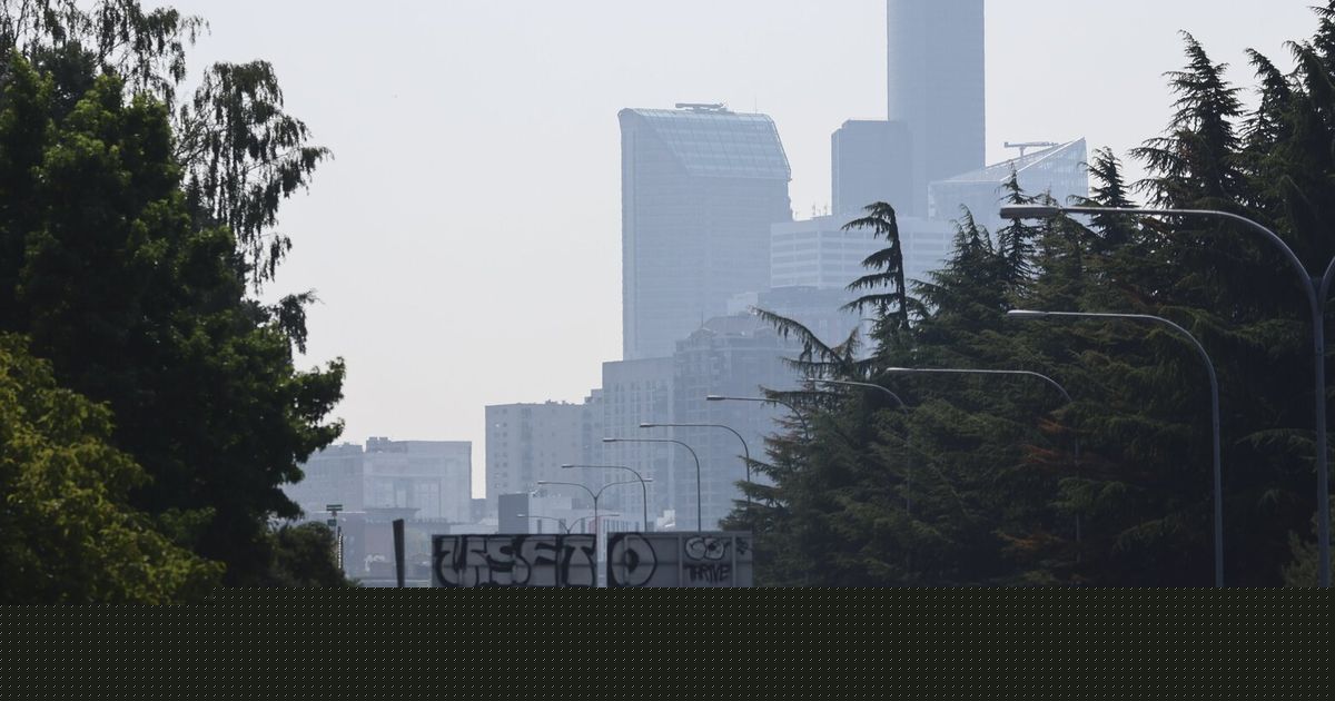 Smoke in Seattle will stay high in the sky