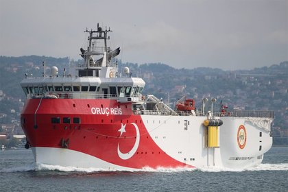Turkey says Greece must coordinate research activities in contested Aegean waters
