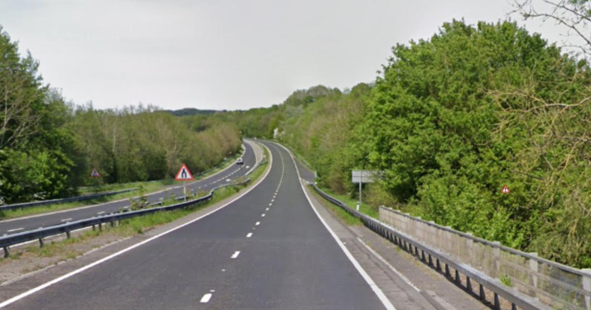A303 closed: Two rescued from vehicles as emergency services attend serious crash