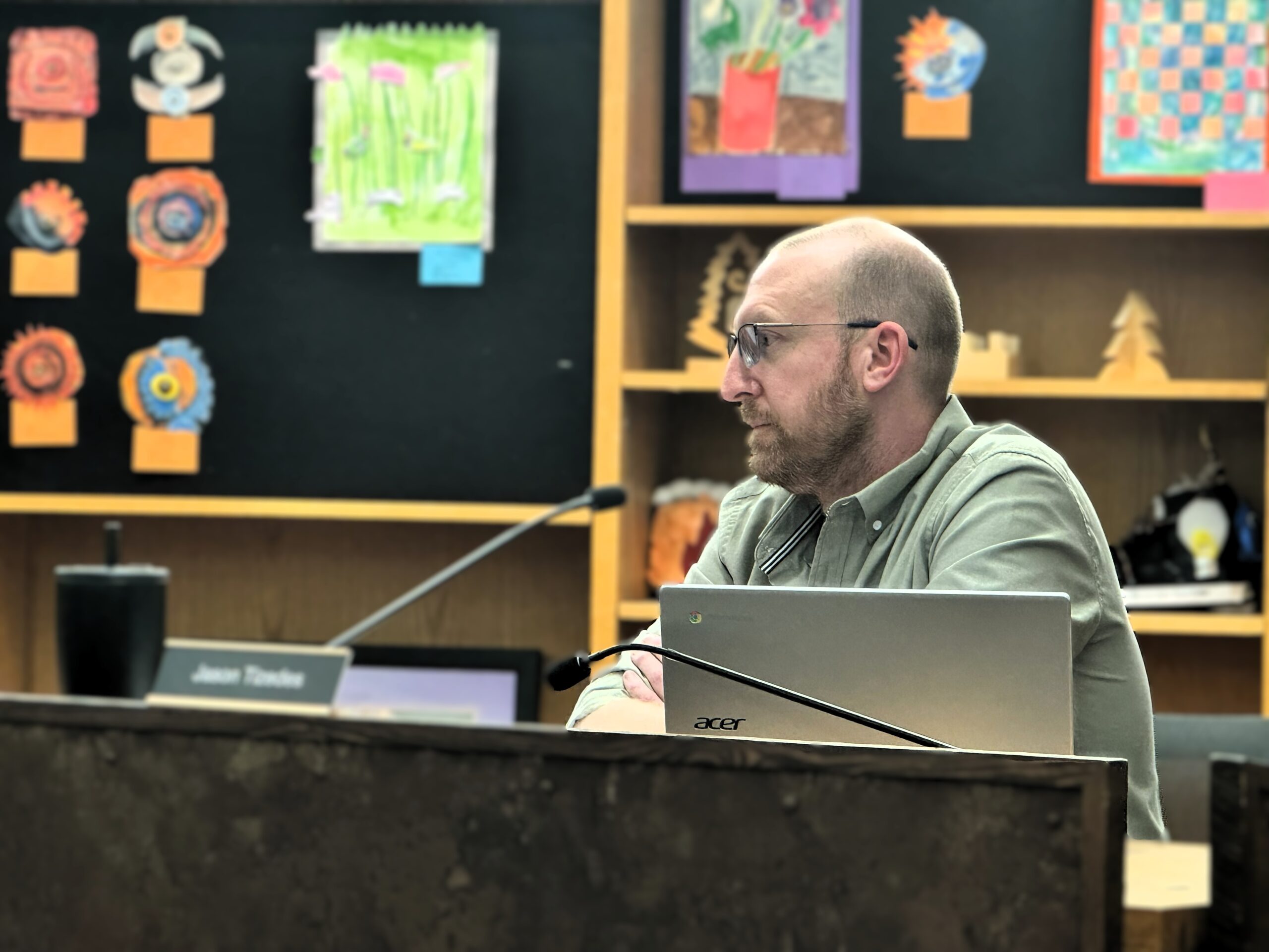 Saline Schools Limits High School Cellphone Use