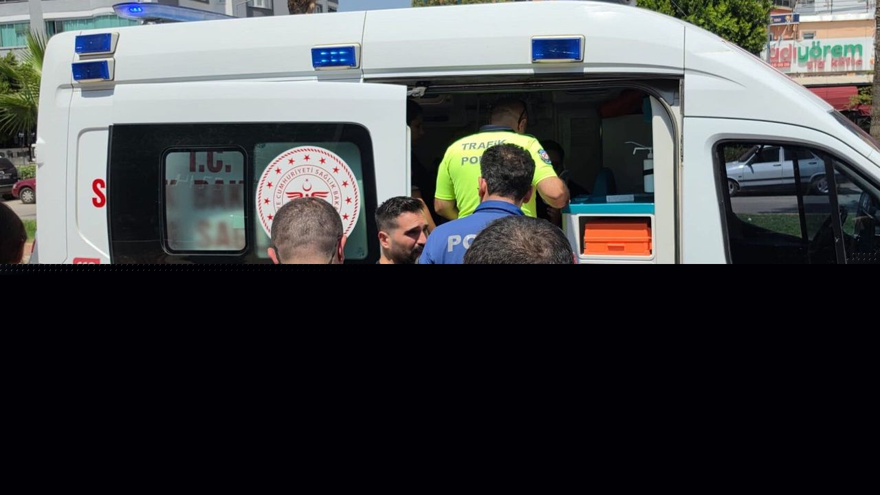 Otomobil ile çarpışan motosikletteki 2 kişi yaralandı