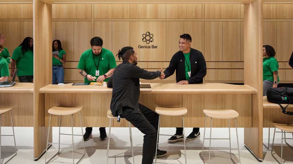 Apple is reportedly testing AI-powered tools for Genius Bar appointments