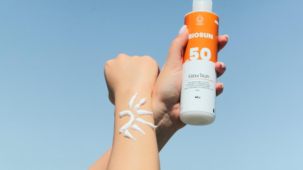SPF 30 atau SPF 50? Pahami Perbedaan dan Rekomendasi Ahli untuk Perlindungan Kulit Optimal