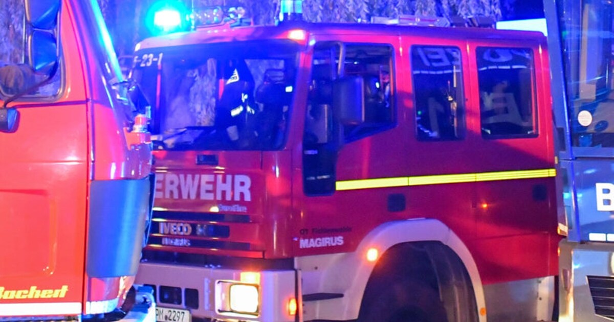 Rauchgasvergiftungen - Großbrand in Klinik: Evakuierung, viele Verletzte