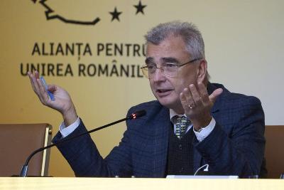 Petrișor Peiu: Guvernul Bolojan blochează de trei săptămâni cadastrul și cartea funciară